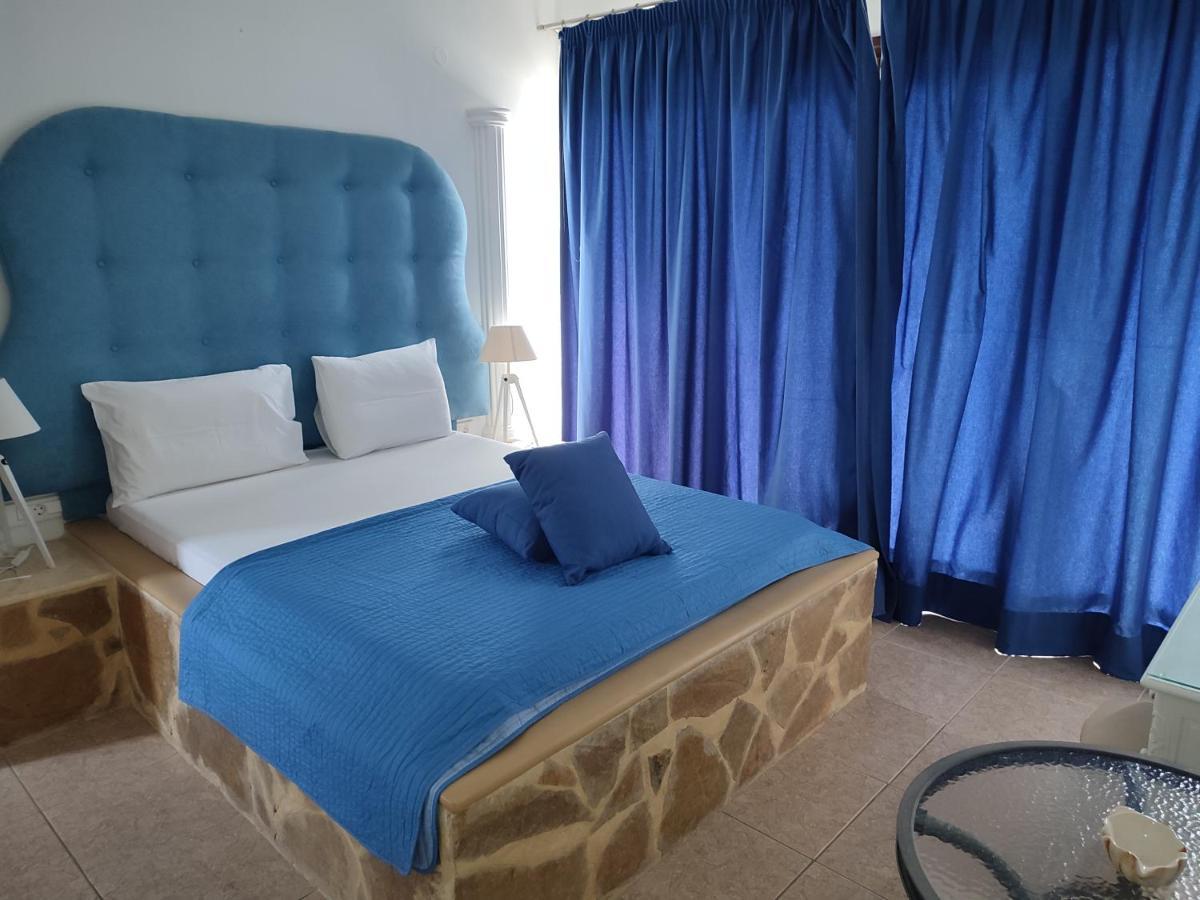 Thalassa Thea * Paramonas (Corfu)